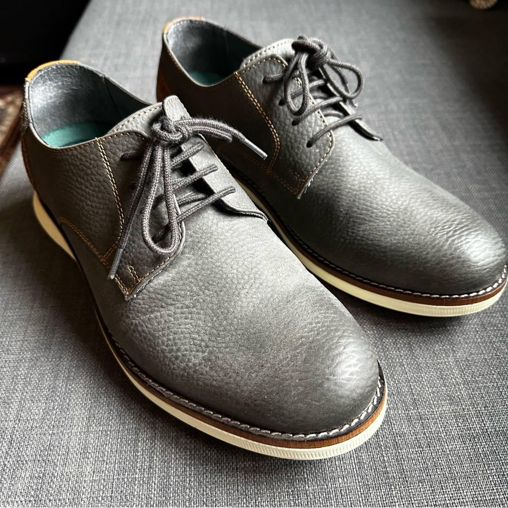 Bass Shoes - Size 8.5